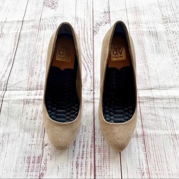 Dolce Vita Tan Suede Hidden Platform Heels 7 - Picture 3 of 8